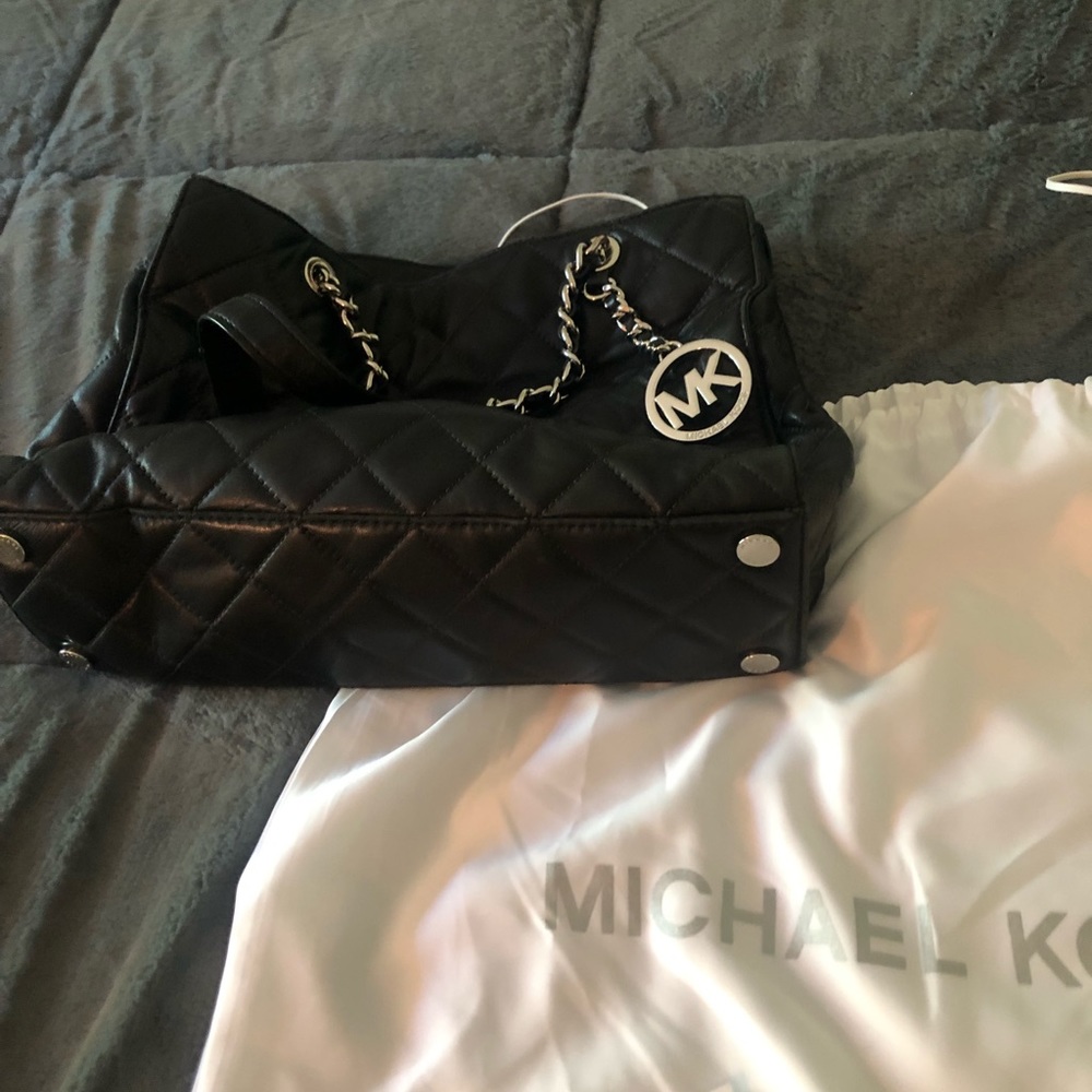 Michael kors leather tote,